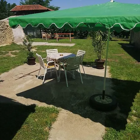 Apartman Fiva *